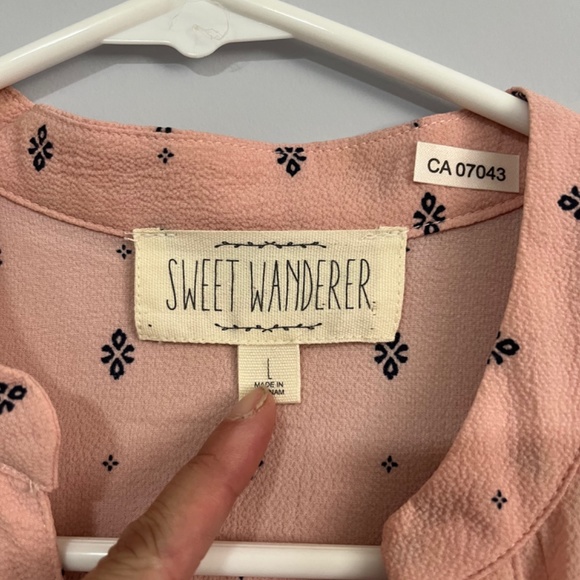 Blouse - Picture 3 of 3